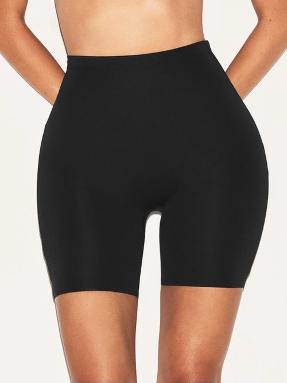 SKIMS Body Hip Shaping Mid Thigh Short Onyx XS NWT